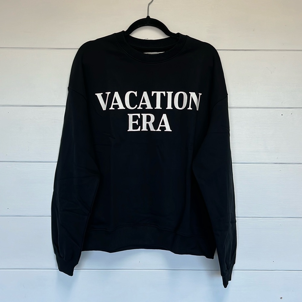 Limited Edition Chelsea DeBoer by Lily & Lottie Vacation Era sweatshirt Size S
